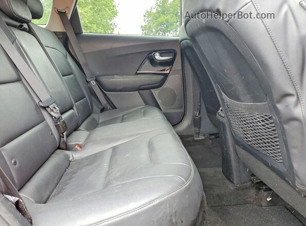KNDCC3LC6N5495035 2022 KIA NIRO Красный Вид задних сидений
