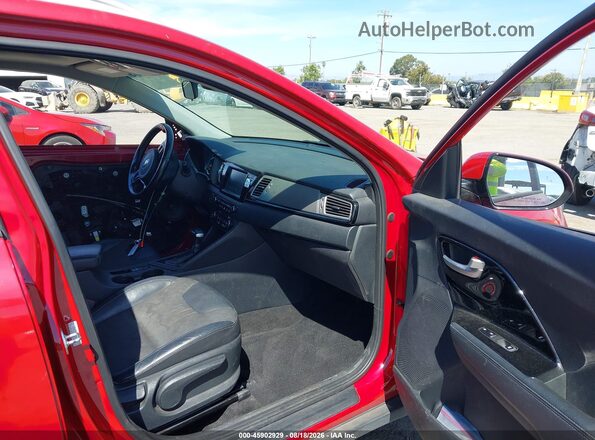 KNDCC3LC7H5079399 2017 KIA NIRO Red წინა სალონის ხედი