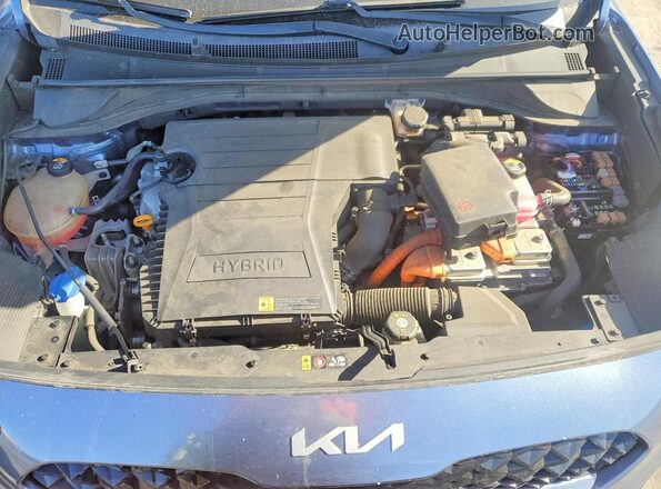 KNDCC3LC7N5546929 2022 KIA NIRO Blue ძრავის განყოფილების ხედი