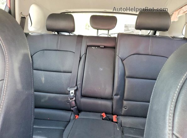KNDCC3LCXN5532491 2022 KIA NIRO Red Вид задніх сидінь