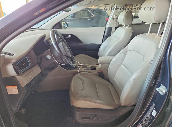KNDCC3LD1J5203326 2018 KIA NIRO Черный Вид салона спереди