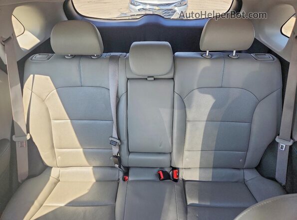 KNDCC3LDXK5222149 2019 KIA NIRO White Հետևի նստատեղերի տեսք
