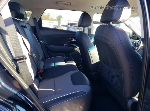 KNDCC3LG0N5124309 2022 KIA NIRO Black Vista de los asientos traseros