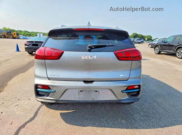 KNDCC3LG1N5159974 2022 KIA NIRO Silver Հետևի տեսք