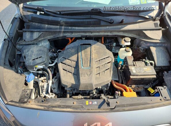 KNDCC3LG1N5159974 2022 KIA NIRO Silver Շարժիչի բաժամունքի տեսք