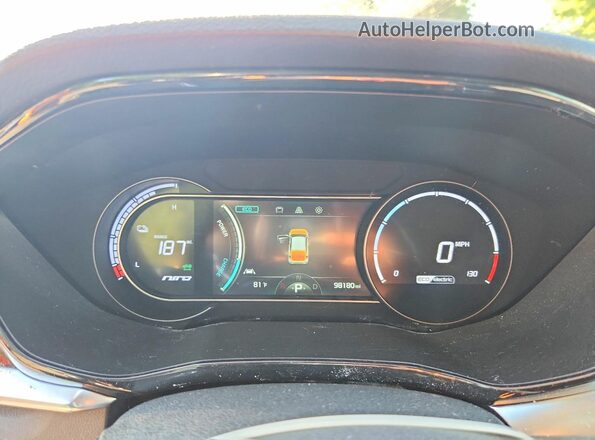 KNDCC3LG6N5160327 2022 KIA NIRO Угольный Вид щитка приборов