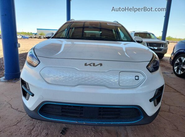 KNDCC3LG7N5124422 2022 KIA NIRO Белый Вид панели приборов