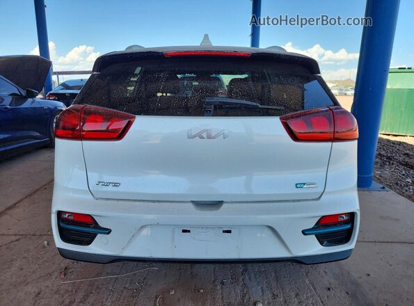 KNDCC3LG7N5124422 2022 KIA NIRO Белый Вид щитка приборов