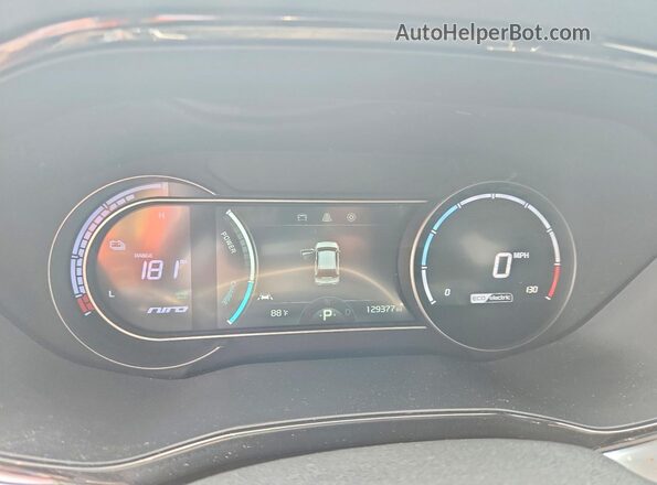 KNDCC3LG7N5161115 2022 KIA NIRO Silver Widok zestawu wskaźników