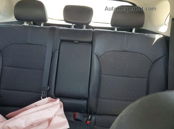 KNDCD3LD6N5547057 2022 KIA NIRO Красный Вид задних сидений