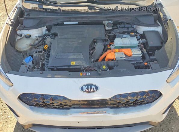 KNDCD3LD8L5391620 2020 KIA NIRO White უკანა სალონის ხედი