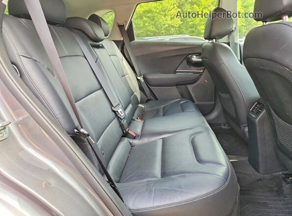 KNDCE3LC1H5063418 2017 KIA NIRO Gray უკანა სალონის ხედი
