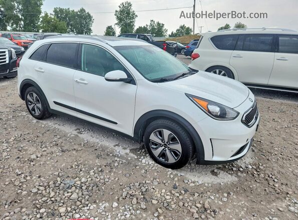 KNDCE3LC9K5223939 2019 KIA NIRO White Delantero derecho