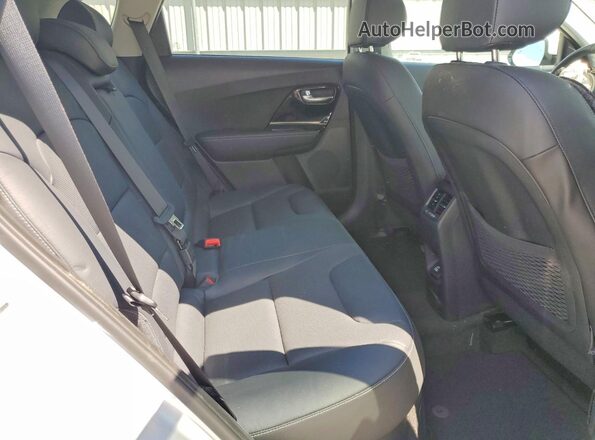 KNDCE3LCXK5235534 2019 KIA NIRO Серебряный Вид задней части салона