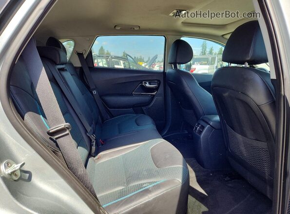 KNDCE3LG5K5006083 2019 KIA NIRO Silver უკანა სალონის ხედი