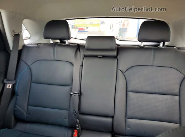 KNDCE3LG5L5040686 2020 KIA NIRO White Vista de los asientos traseros