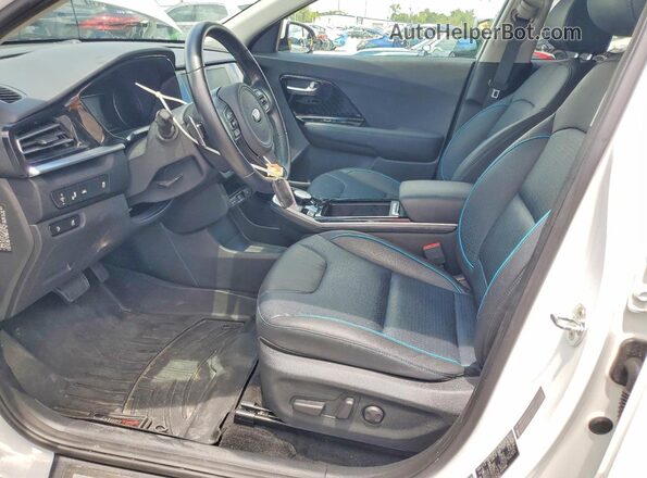 KNDCE3LG5L5040686 2020 KIA NIRO White Vista interior delantera