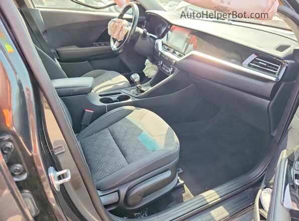 KNDCM3LD8N5536514 2022 KIA NIRO Gray Вид салону спереду
