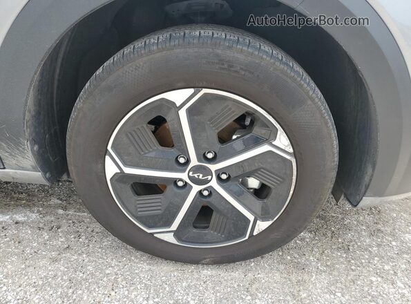 KNDCP3LE0T5318130 2026 KIA NIRO Gray სალონის 360-გრადუსიანი ხედი