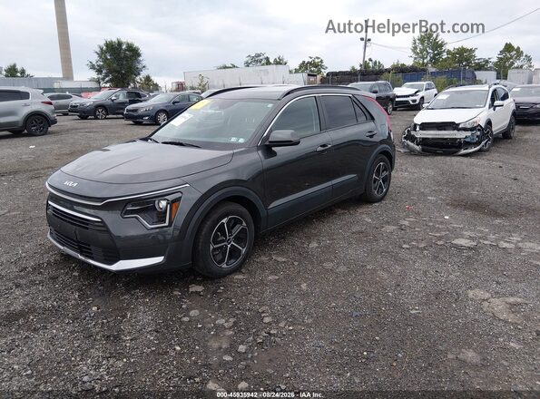 KNDCP3LE1P5086515 2023 KIA NIRO Gray Vista tres cuartos delantera izquierda