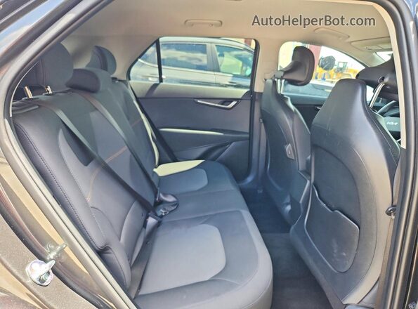 KNDCP3LE1T5346700 2026 KIA NIRO Gray უკანა სავარძლების ხედი