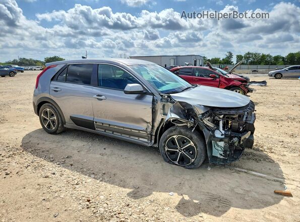 KNDCP3LE1T5347426 2026 KIA NIRO Silver Przód prawy