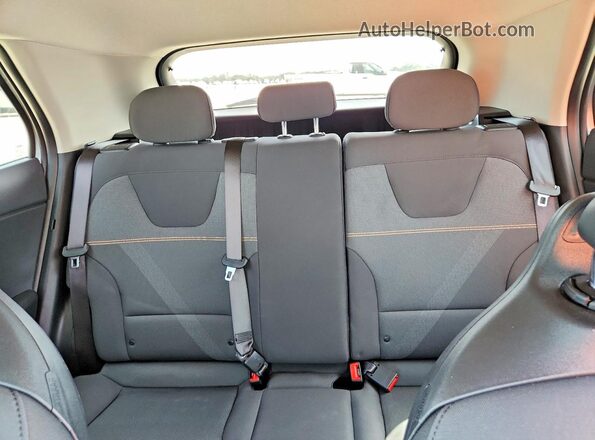 KNDCP3LE1T5347426 2026 KIA NIRO Silver Widok tylnych siedzeń