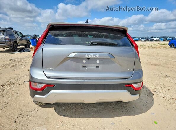 KNDCP3LE1T5347426 2026 KIA NIRO Silver Widok z tyłu