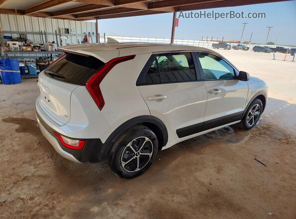 KNDCP3LE1T5360306 2026 KIA NIRO White Задня права чверть
