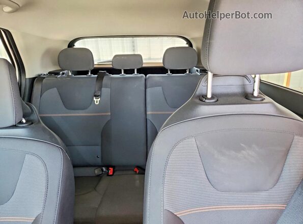 KNDCP3LE1T5360306 2026 KIA NIRO White Вид задніх сидінь