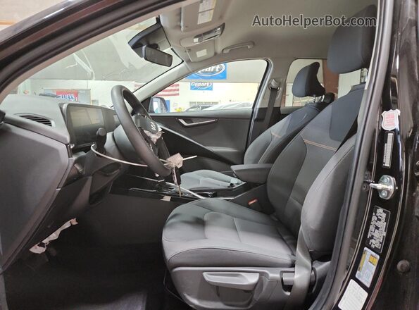 KNDCP3LE2S5306396 2025 KIA NIRO Black 
