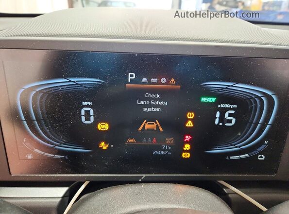 KNDCP3LE2S5306396 2025 KIA NIRO Black Вид щитка приладів