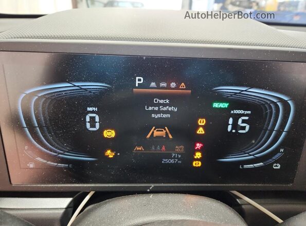 KNDCP3LE2S5306396 2025 KIA NIRO Black 