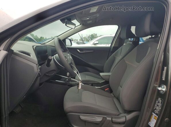 KNDCP3LE2T5322969 2026 KIA NIRO Серый Вид салона спереди