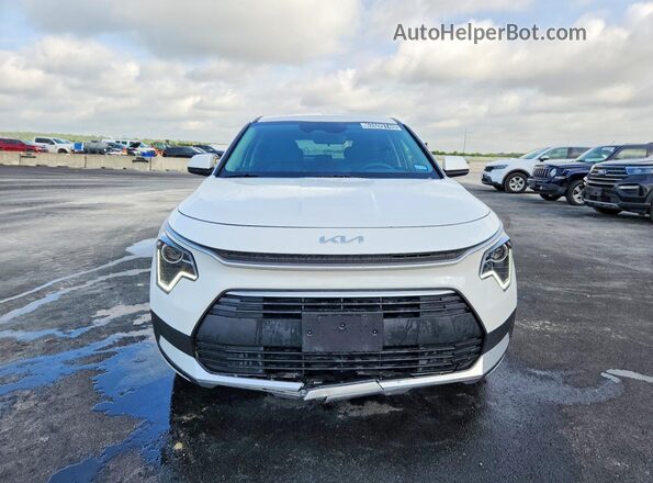 KNDCP3LE2T5360895 2026 KIA NIRO White წინა ხედი