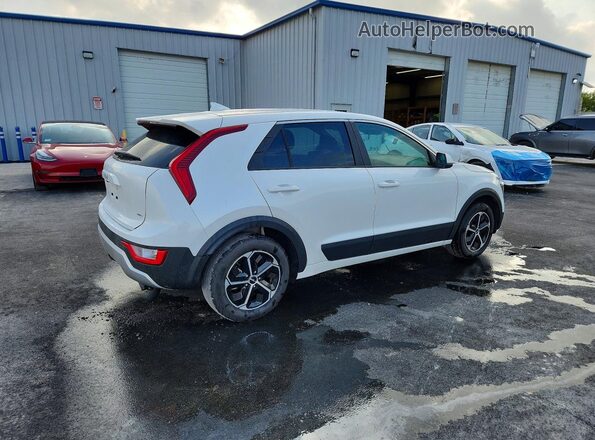 KNDCP3LE2T5360895 2026 KIA NIRO White უკანა მარჯვენა