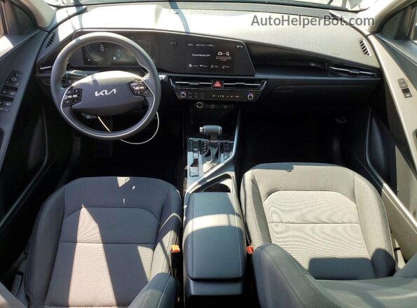 KNDCP3LE4R5173876 2024 KIA NIRO Серый Вид панели приборов