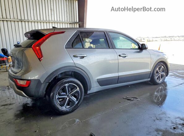KNDCP3LE4T5323461 2026 KIA NIRO Gray Tył prawy