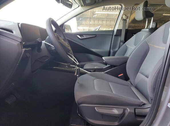 KNDCP3LE4T5323461 2026 KIA NIRO Gray Widok wnętrza z przodu