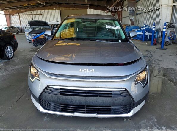 KNDCP3LE4T5323461 2026 KIA NIRO Gray Widok z przodu