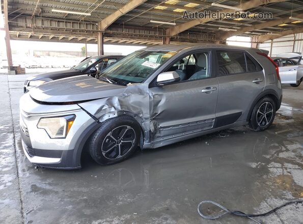 KNDCP3LE4T5323461 2026 KIA NIRO Gray Widok naklejki z numerem VIN