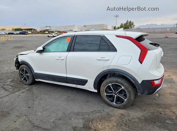 KNDCP3LE4T5328594 2026 KIA NIRO White Trasero izquierdo