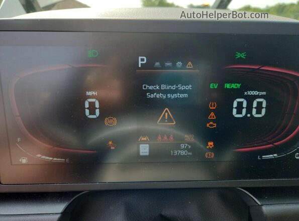 KNDCP3LE4T5330748 2026 KIA NIRO Gray Սարքավորումների վահանակի տեսք