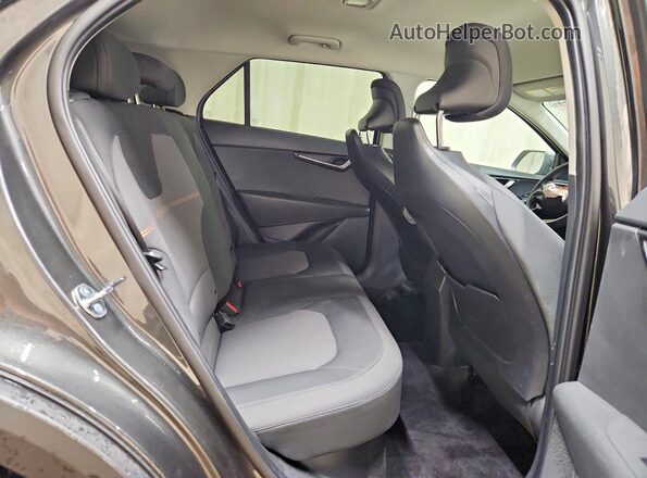 KNDCP3LE4T5356735 2026 KIA NIRO Серый Вид задней части салона