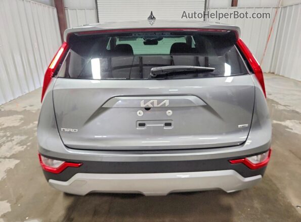 KNDCP3LE5T5341838 2026 KIA NIRO Silver Rear view