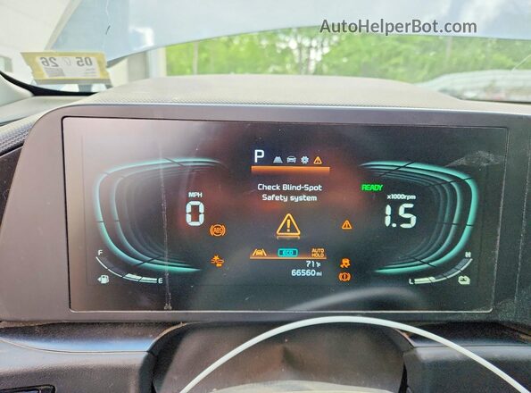 KNDCP3LE6P5087983 2023 KIA NIRO Silver Սարքավորումների վահանակի տեսք