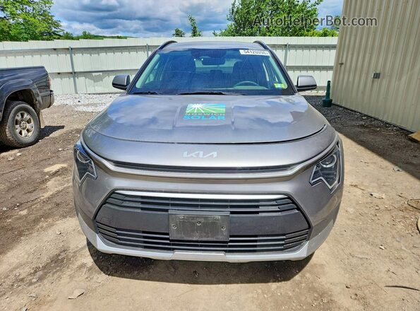 KNDCP3LE6P5087983 2023 KIA NIRO Silver Դիմացի տեսք