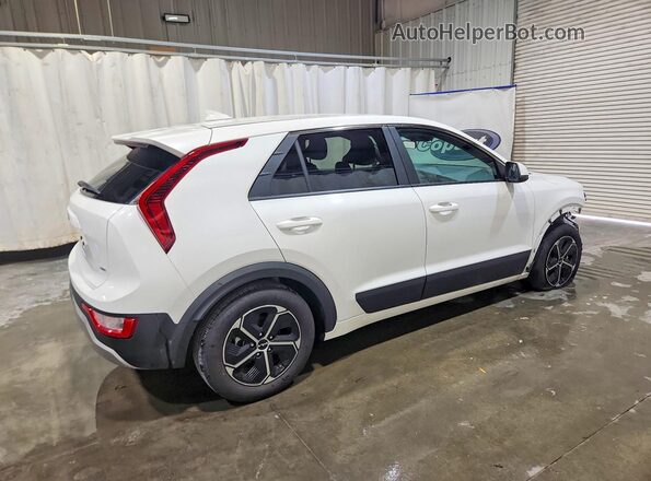 KNDCP3LE6T5318150 2026 KIA NIRO White Trasero derecho