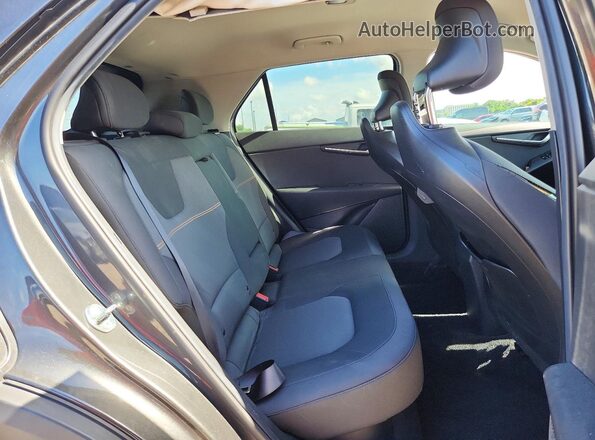 KNDCP3LE6T5318844 2026 KIA NIRO Gray Widok tylnych siedzeń