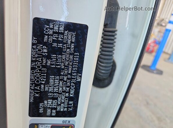 KNDCP3LE6T5331013 2026 KIA NIRO White VIN კოდის სტიკერის ხედი